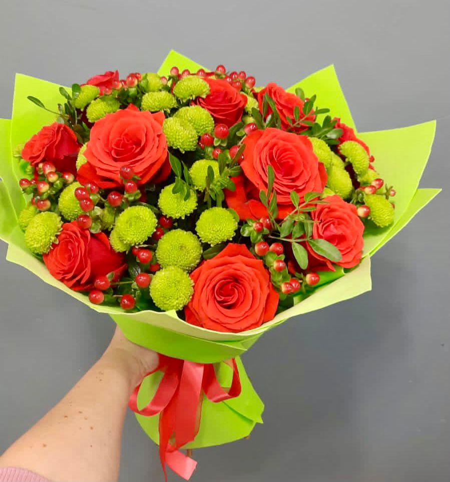 Букет цветов из: Хризантемы и Розы в Жирновске