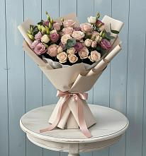 Букет цветов из:  Розы и Лизиантусы в Жирновске