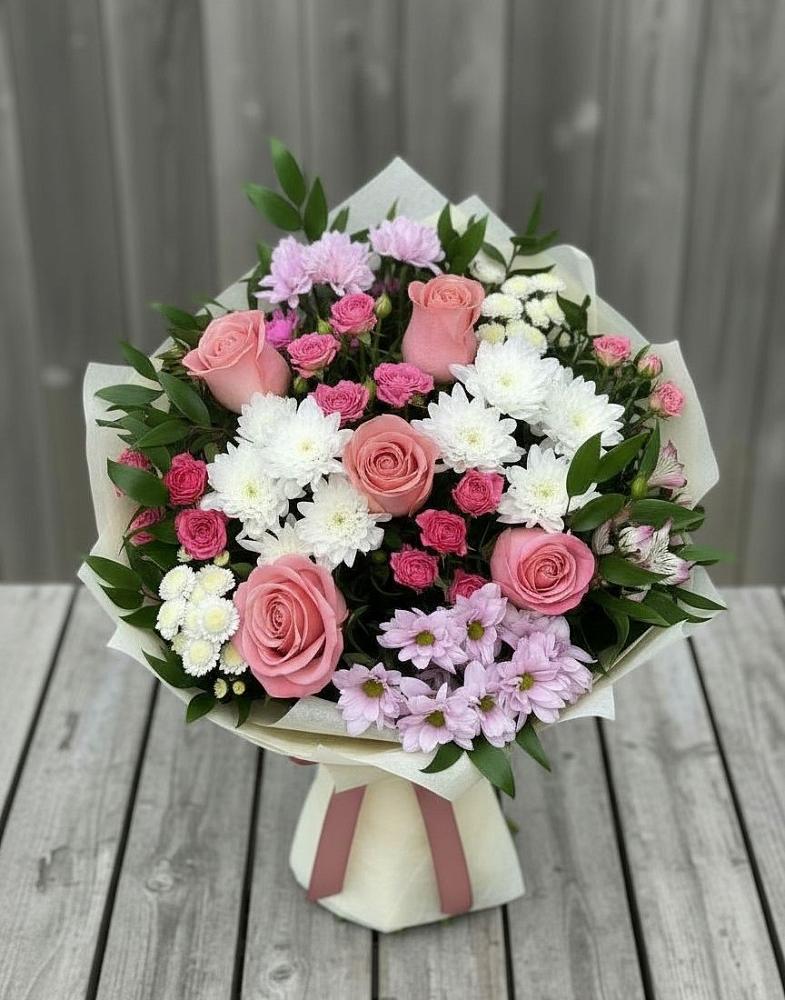 Букет цветов из: Альстромерии, Гвоздики, Розы и Хризантемы в Жирновске