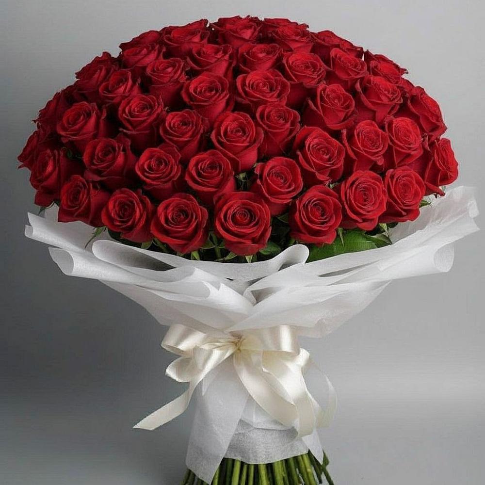 Букет 101 Красная роза Блэк Мэджик в Жирновске