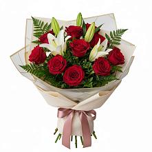 Букет цветов из:  Лилии и Розы #REPLACE_PRED# Жирновске