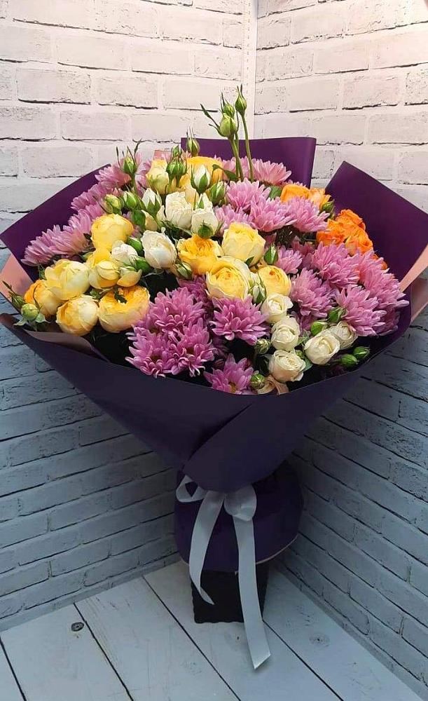 Букет цветов из: Хризантемы и Розы в Жирновске