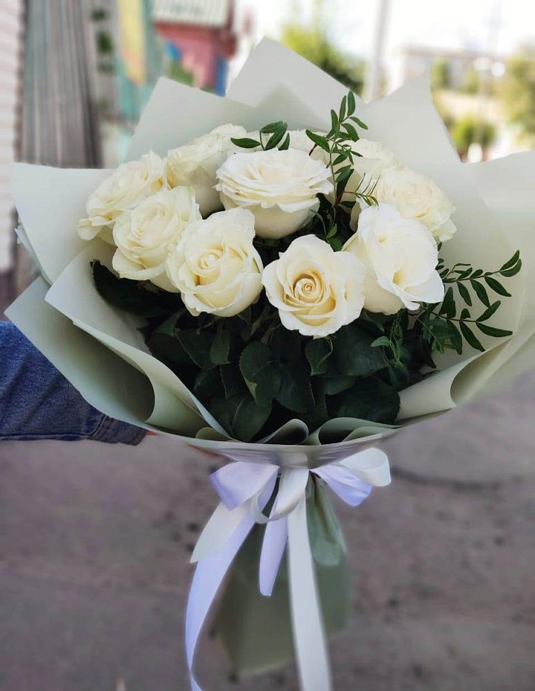Букет Белые розы Проуд в Жирновске