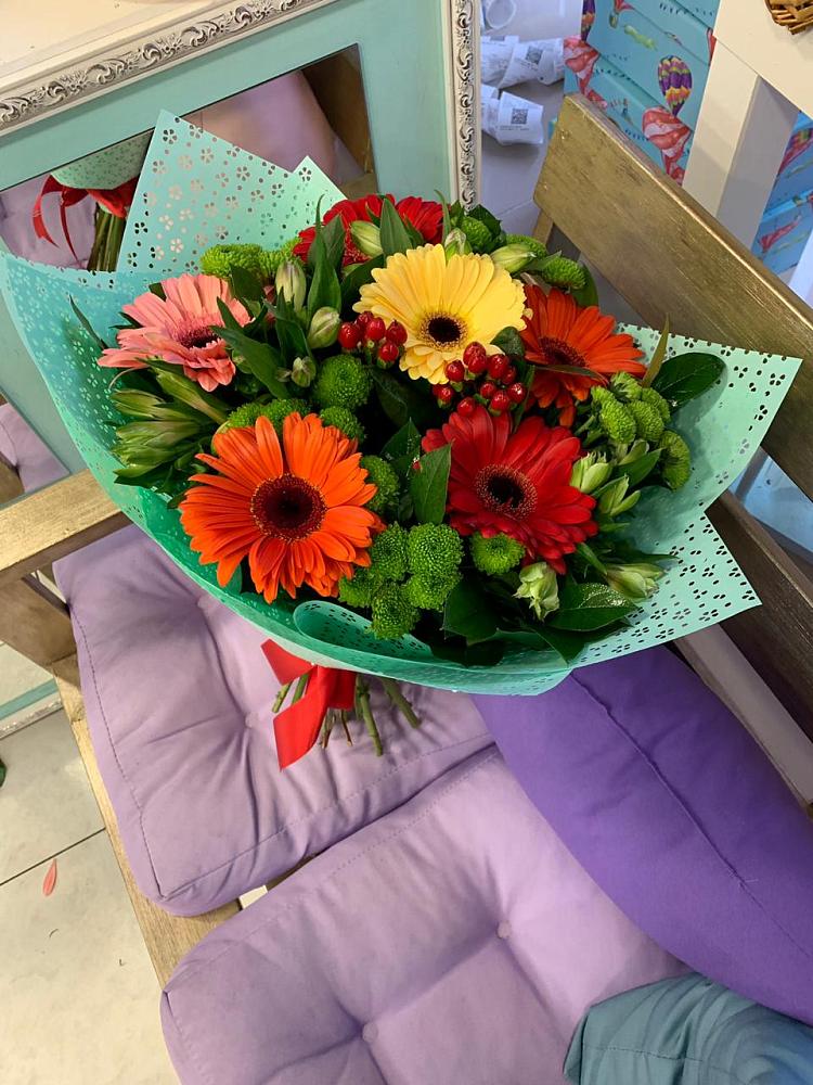 Букет цветов из: Герберы, Хризантемы и Альстромерии в Жирновске