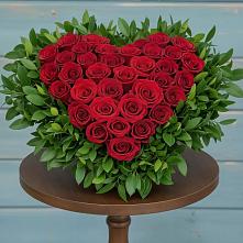 Цветочная композиция из Розы в виде сердца в Жирновске