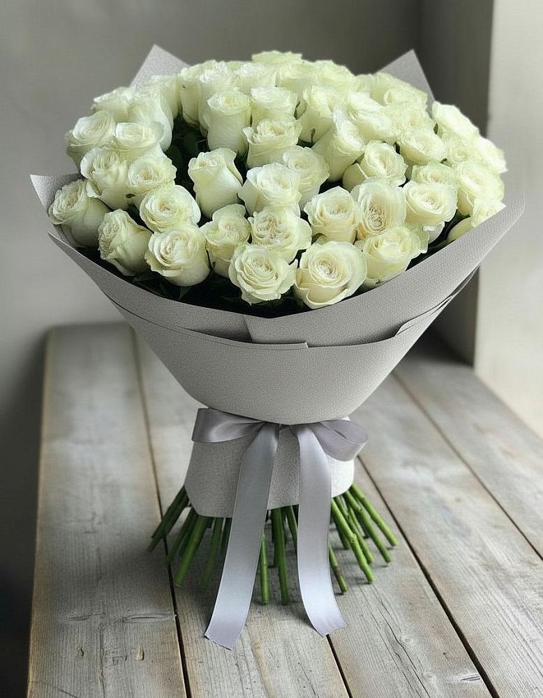 Букет 35 Белых роз в Жирновске