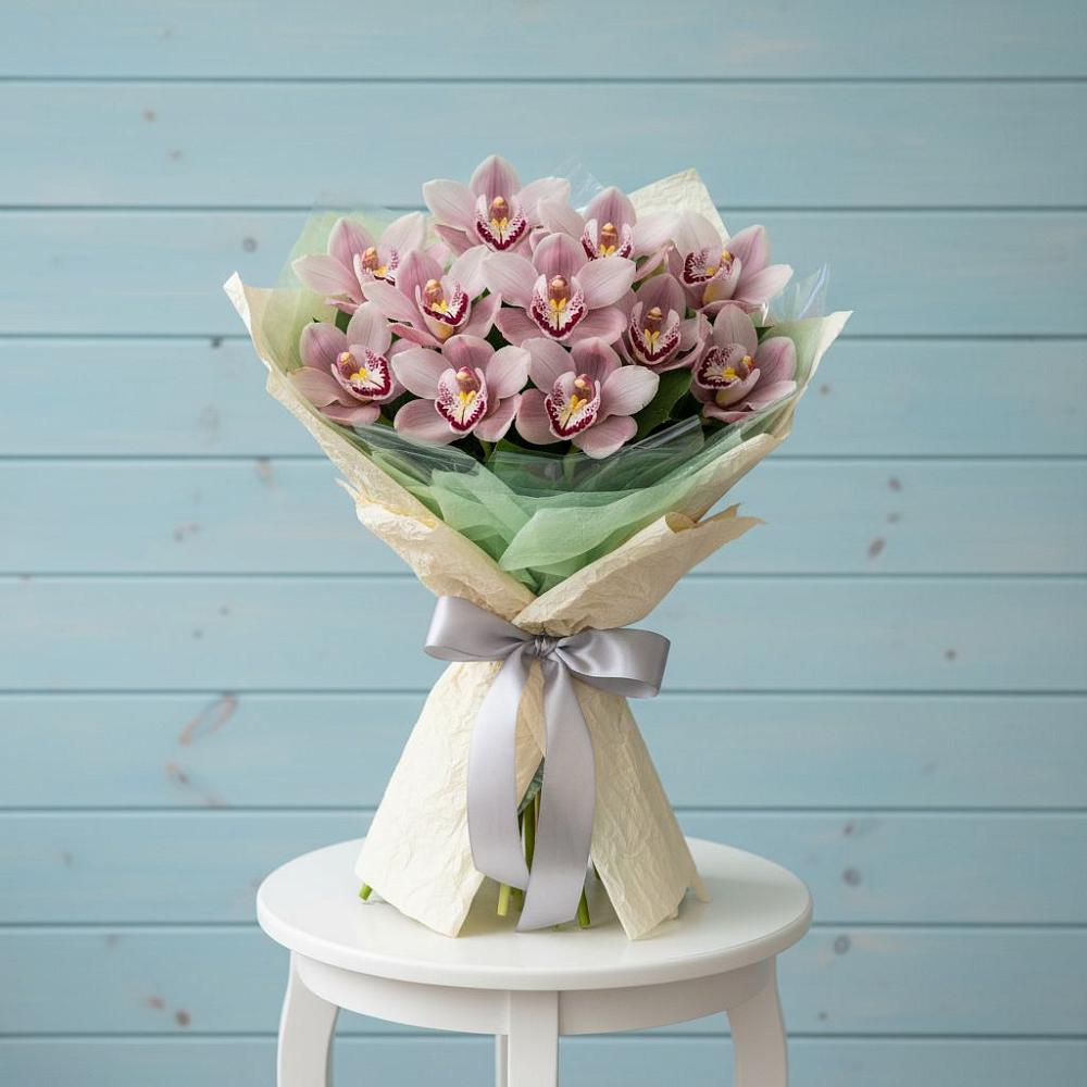 Букет цветов из: Орхидеи и Розы в Жирновске