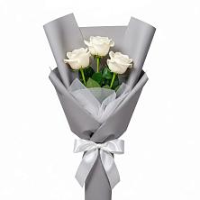 Букет 3 белые розы в Жирновске
