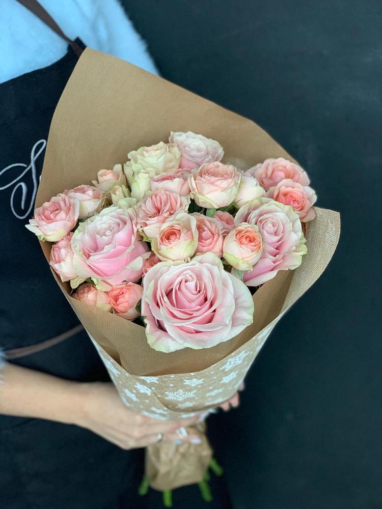 Букет цветов из: Хризантемы и Розы в Жирновске