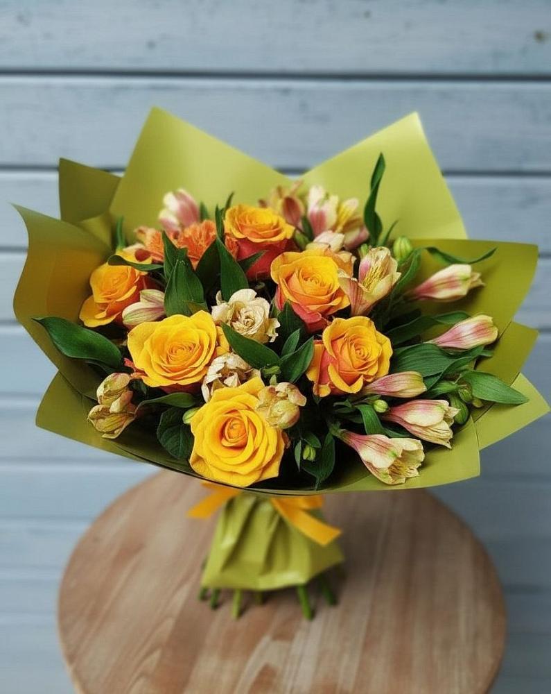 Букет цветов из: Альстромерии и Розы в Жирновске