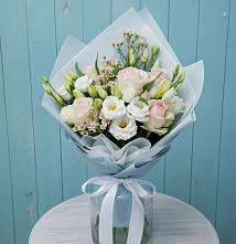 Букет цветов из:  Розы и Лизиантусы в Жирновске