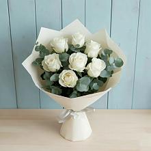 Букет Белые розы в Эвкалипте в Жирновске