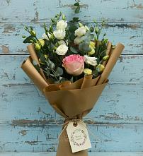 Букет цветов из:  Розы и Лизиантусы в Жирновске