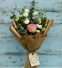 Букет цветов из:  Розы и Лизиантусы в Жирновске