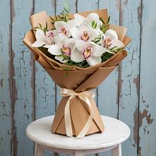 Букет цветов из:  Орхидеи и Розы #REPLACE_PRED# Жирновске