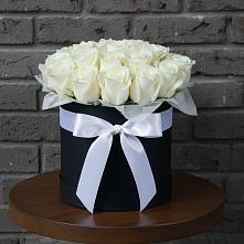 Цветочная композиция из Розы в шляпной коробке в Жирновске