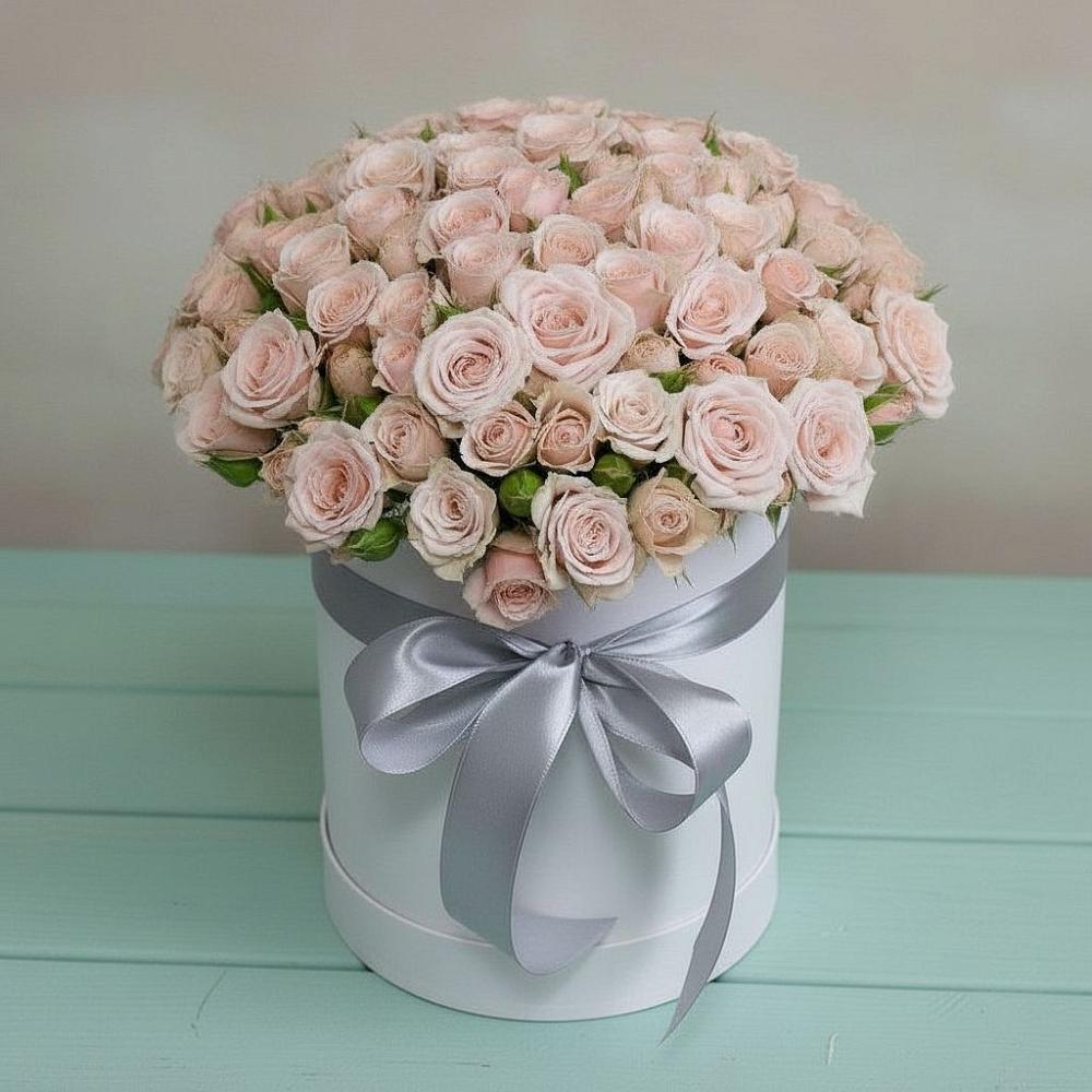 Цветочная композиция из Розы в шляпной коробке в Жирновске